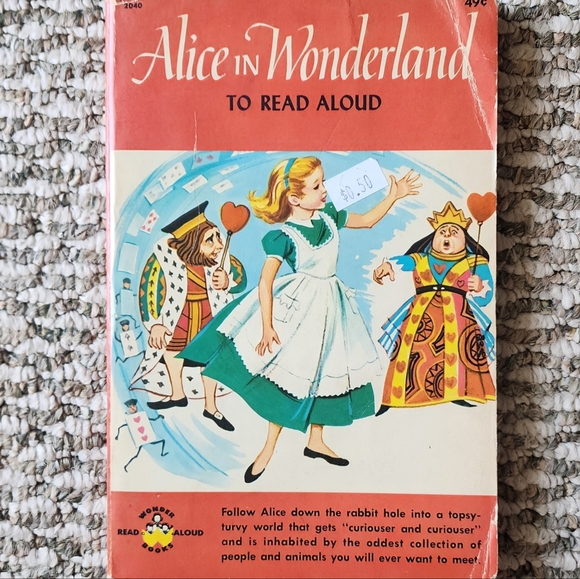 Alice in Wonderland To Read Aloud - Picture 1 of 1